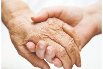 Помощь пожилым людям